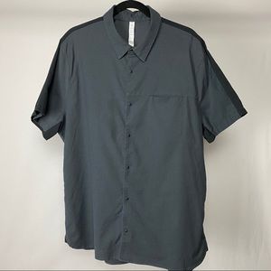 Lululemon Men’s Short Sleeve Button Up Shirt